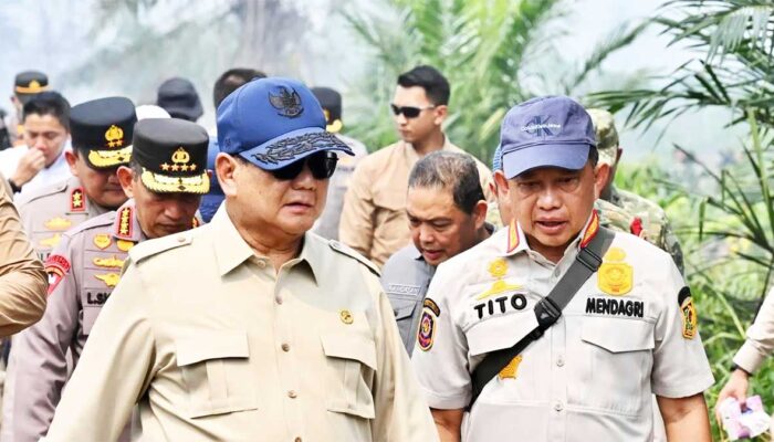 Prabowo Minta Aturan Pembukaan Lahan Direvisi dan Perbanyak Alat Berat Cegah Karhutla