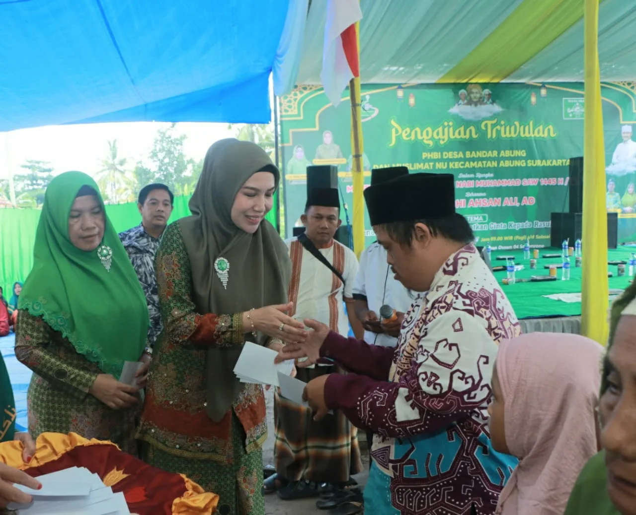 Wakil Ketua TP-PKK Lampura Hadiri Pengajian Triwulan PAC Muslimat NU Abung Surakarta