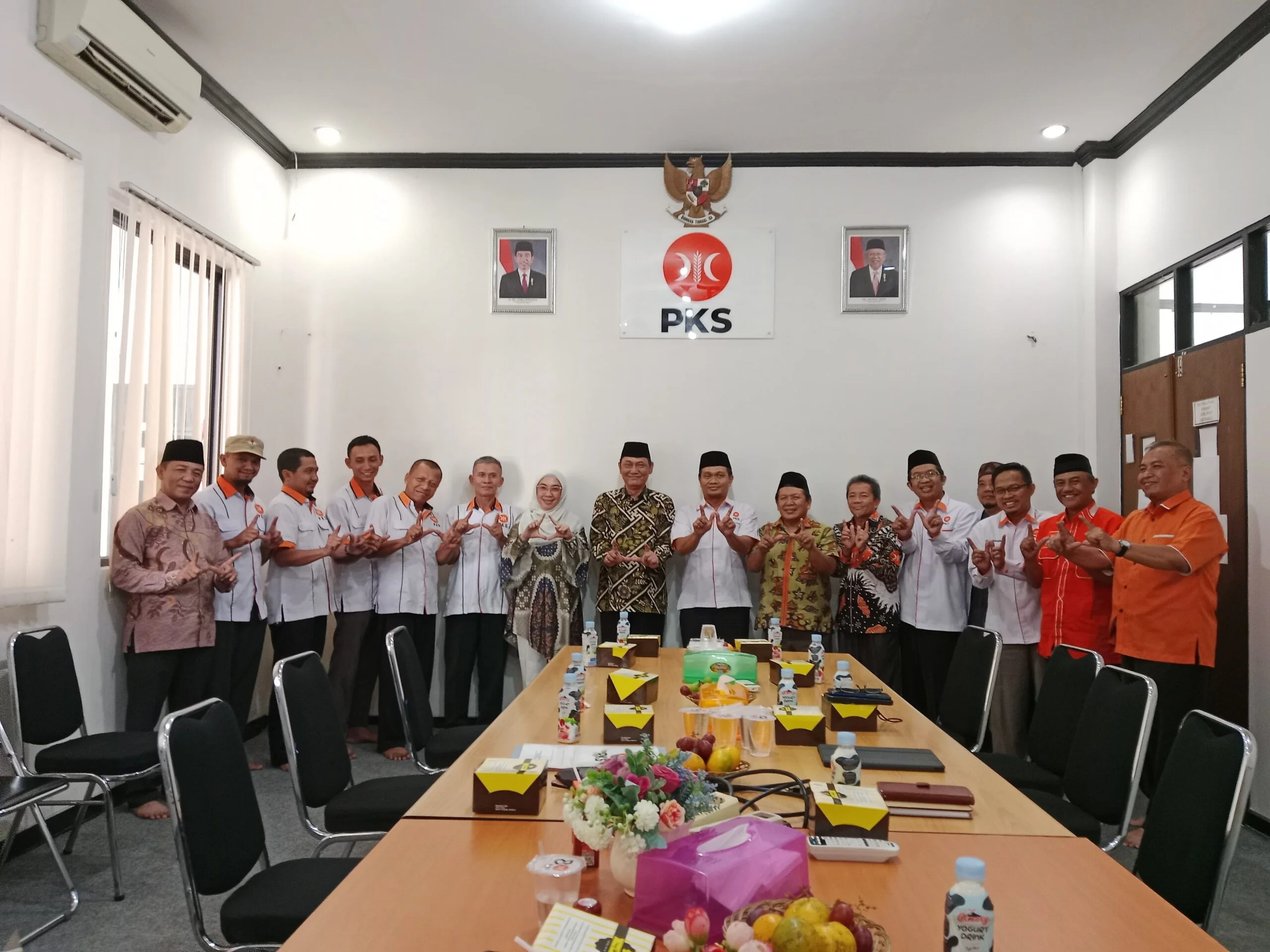 Pasangan Ali Rahman dan Ayu Asalasiyah Penuhi Undangan DPW PKS Lampung